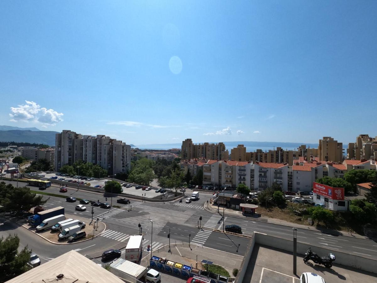 La Fragola Split Apartment Bagian luar foto