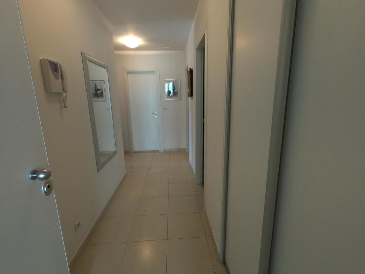 La Fragola Split Apartment Bagian luar foto